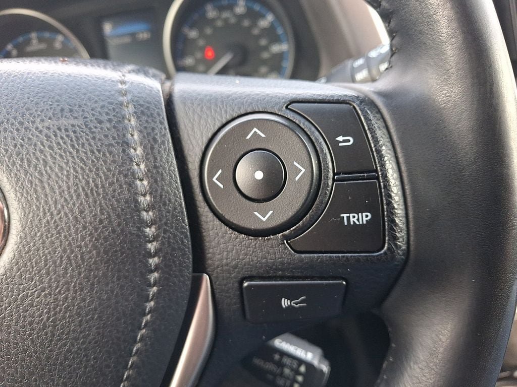 Used 2018 Toyota RAV4 XLE w/ Plus Extra Value Package AWD/4WD image 22