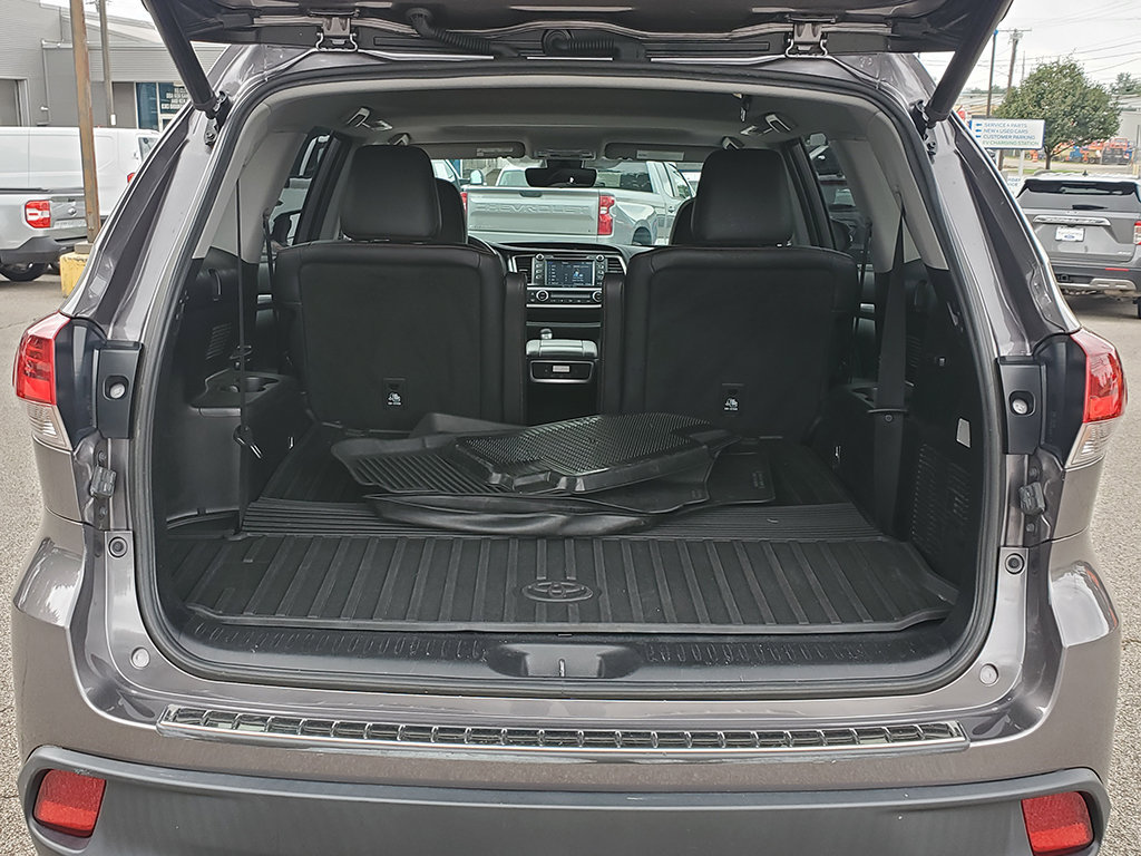 Used 2019 Toyota Highlander SE AWD/4WD image 7