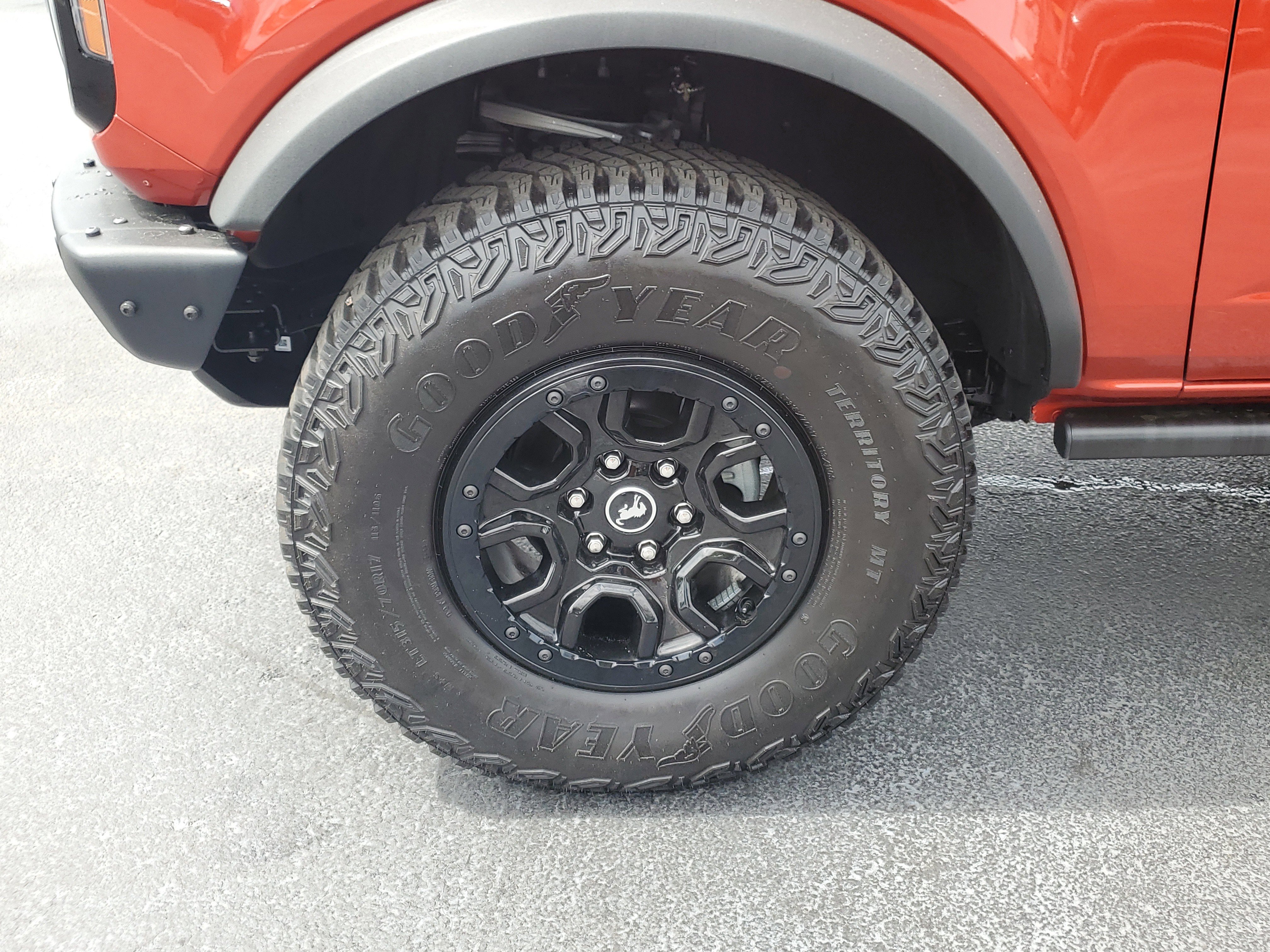 Certified 2024 Ford Bronco Wildtrak image 8