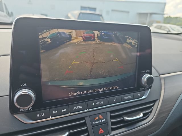 Used 2025 Nissan Altima 2.5 SV FWD image 25
