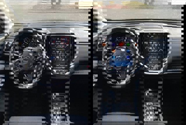 Used 2023 Subaru Ascent Premium w/ Convenience Package image 7