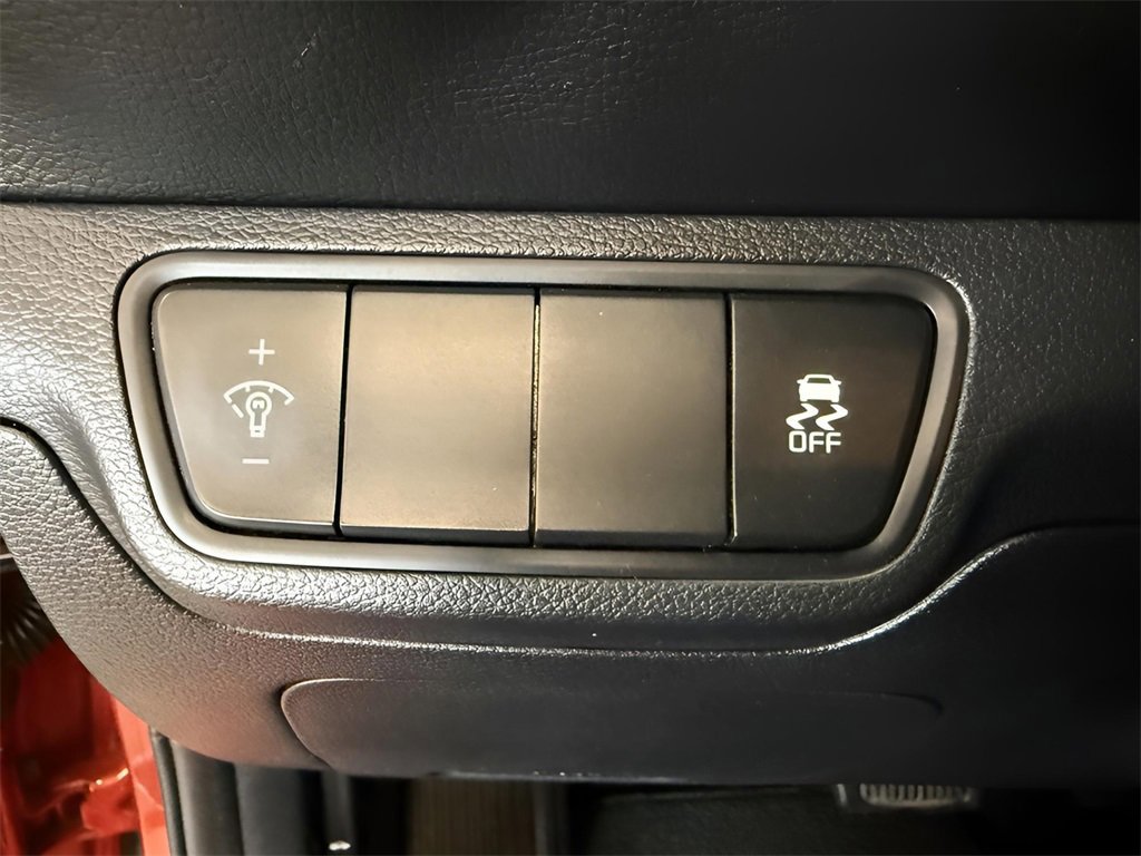 Used 2022 Kia Forte LXS image 18