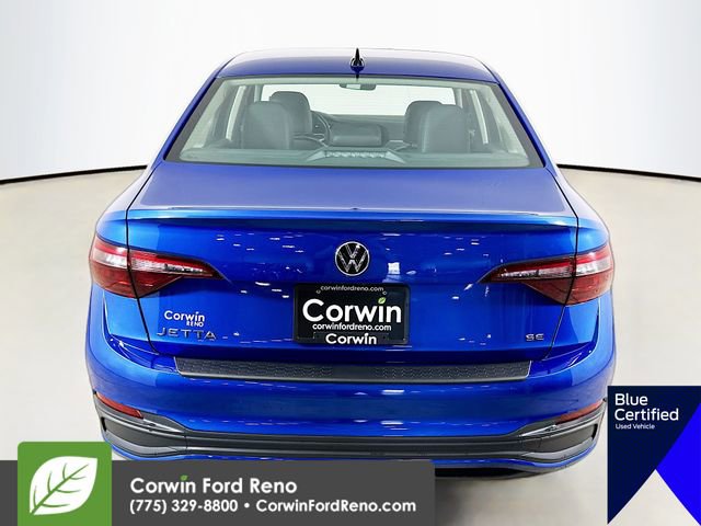 Used 2024 Volkswagen Jetta SE FWD image 8