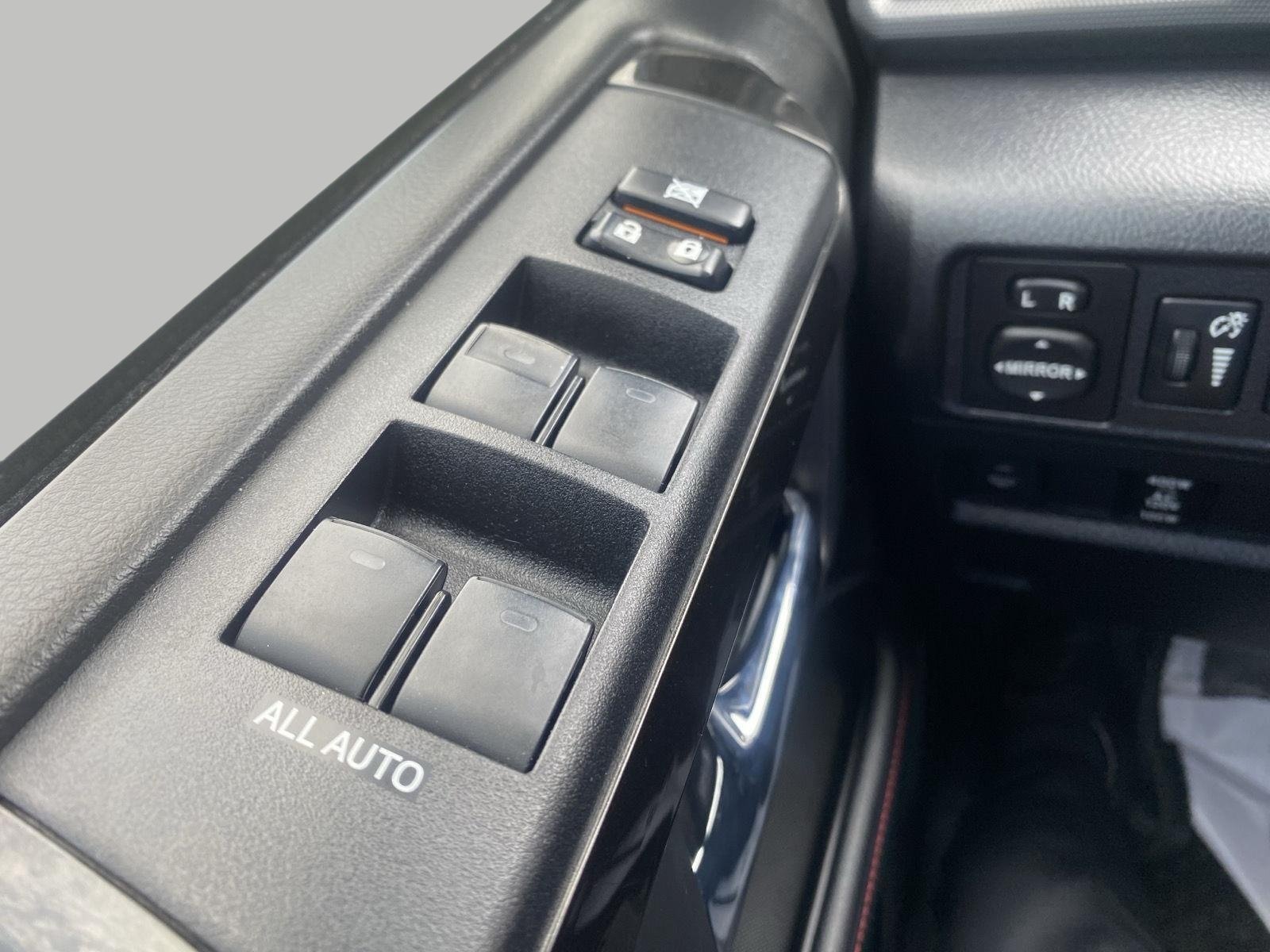 Used 2017 Toyota 4Runner TRD Off-Road Premium AWD/4WD image 20
