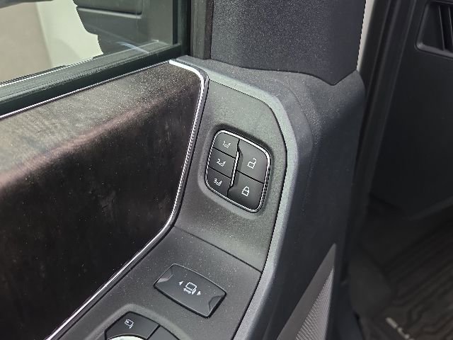 Certified 2024 Ford F250 Lariat w/ Lariat Ultimate Package AWD/4WD image 23