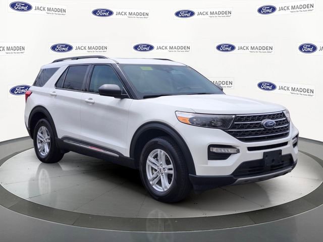 Certified 2022 Ford Explorer XLT w/ Equipment Group 202A AWD/4WD image 7