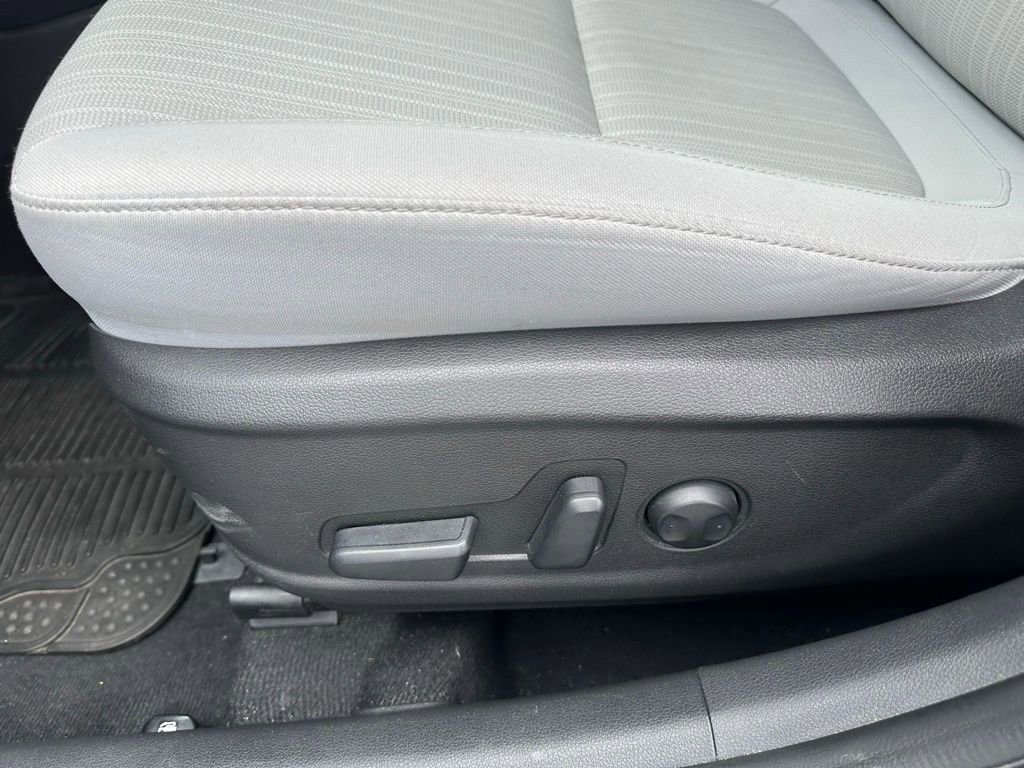 Used 2023 Hyundai Kona SEL FWD image 12