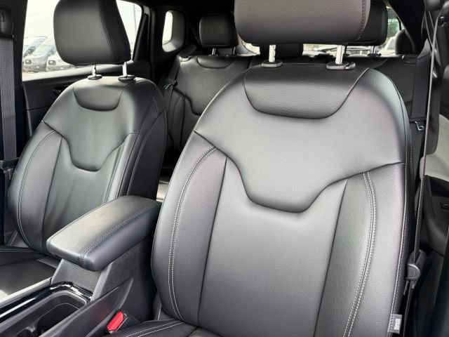 Used 2026 Jeep Compass Limited AWD/4WD image 11