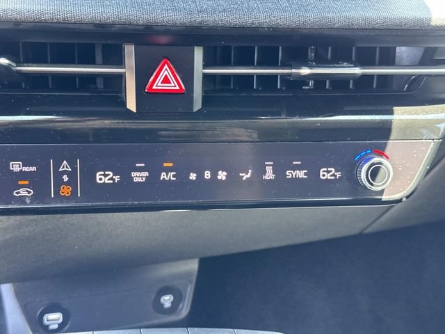 Used 2024 Kia EV6 Light AWD/4WD image 16