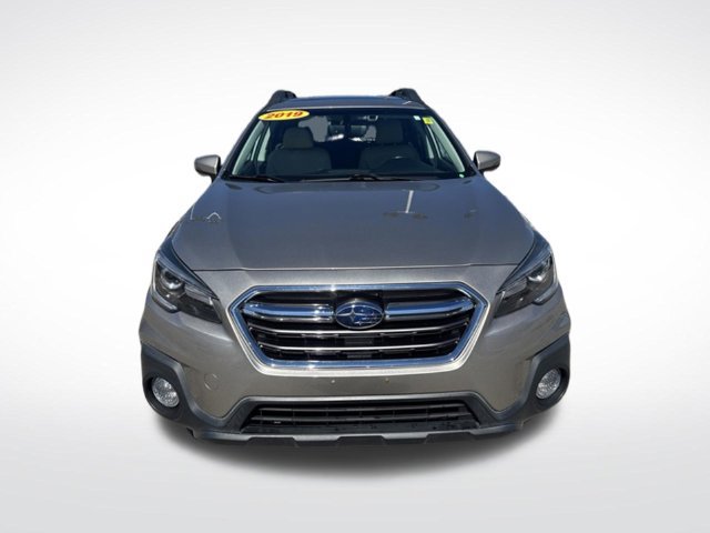 Used 2018 Subaru Outback 3.6R Limited AWD/4WD image 12