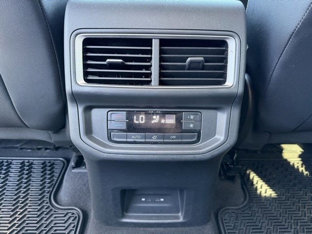 Used 2024 Volkswagen Atlas SE image 22