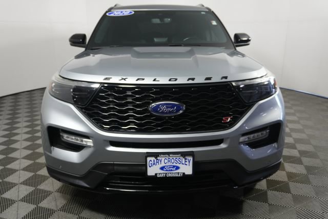 Certified 2020 Ford Explorer ST w/ Premium Technology Package AWD/4WD image 8