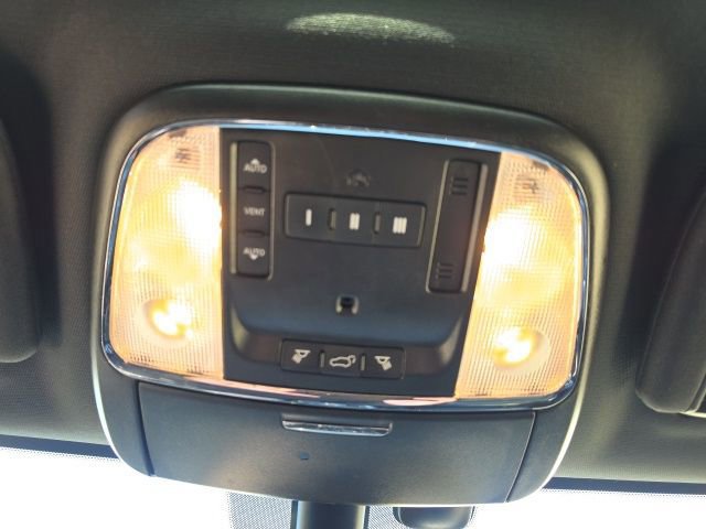 Used 2021 Jeep Grand Cherokee Limited image 19