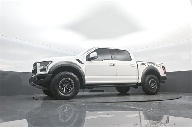 Certified 2018 Ford F150 Raptor w/ Equipment Group 802A Luxury image 29