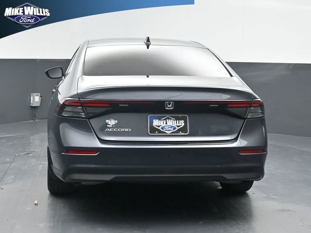 Used 2023 Honda Accord EX image 10
