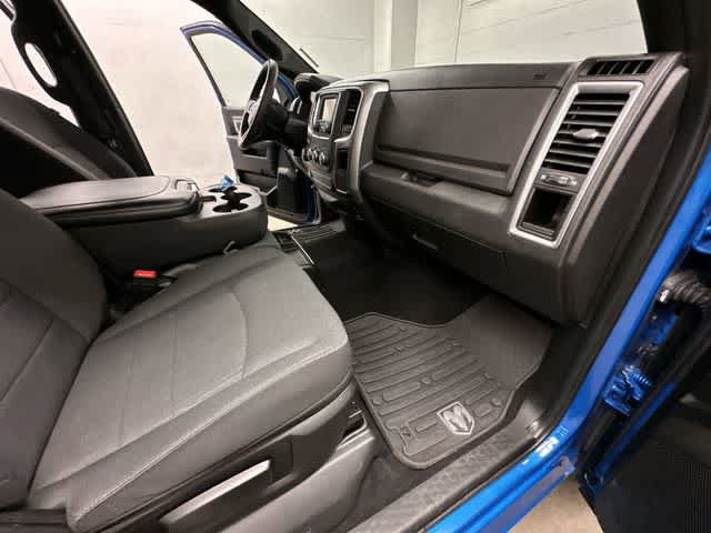Used 2024 RAM 1500 Classic Warlock AWD/4WD image 18