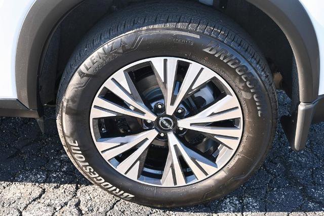 Used 2023 Nissan Rogue SV image 14