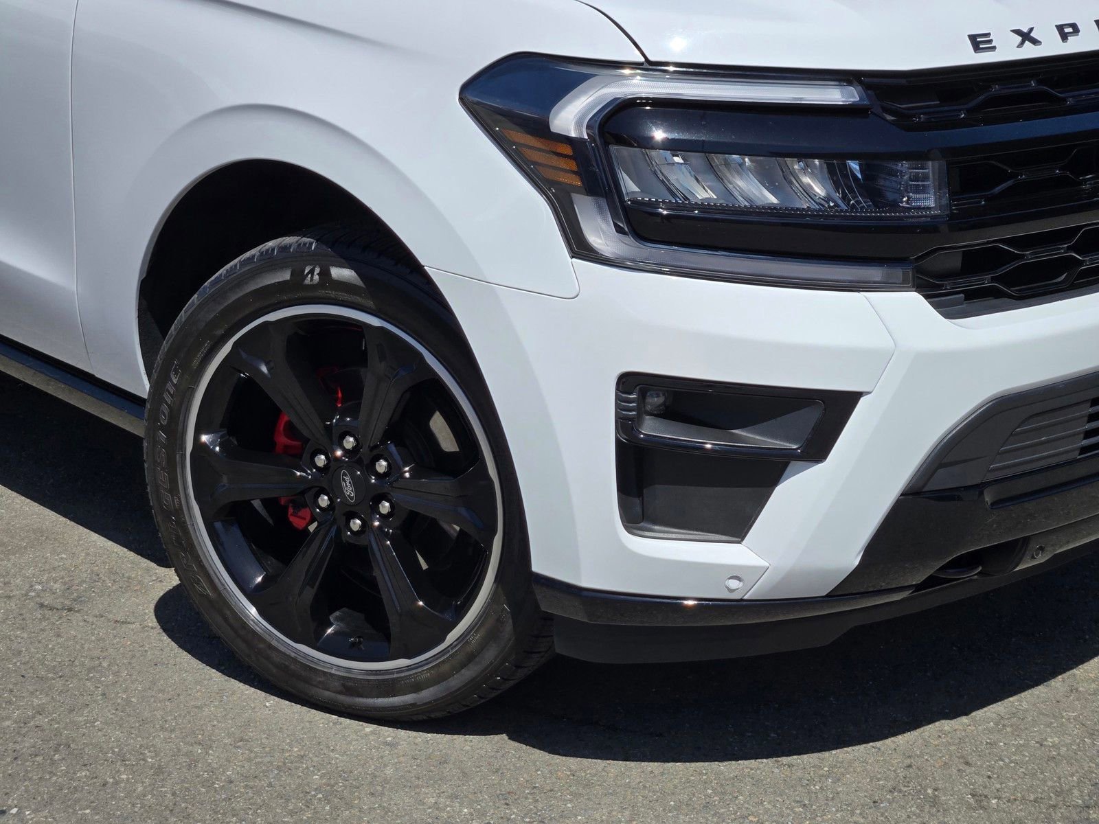 Certified 2023 Ford Expedition Limited AWD/4WD image 9