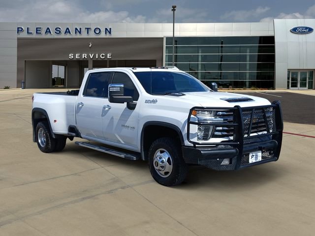 Used 2023 Chevrolet Silverado 3500 High Country w/ Technology Package AWD/4WD image 7