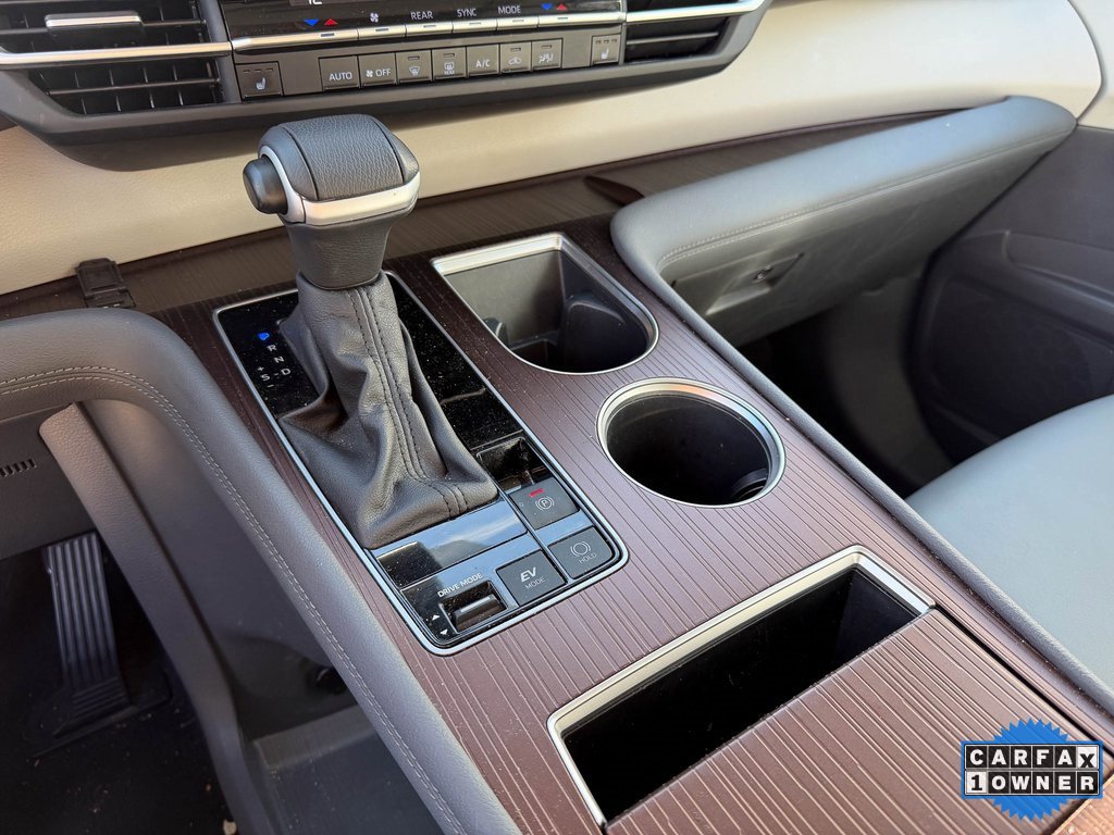Used 2024 Toyota Sienna XLE image 28