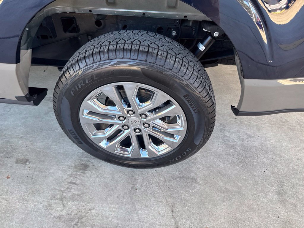 Certified 2025 Ford F150 King Ranch AWD/4WD image 31