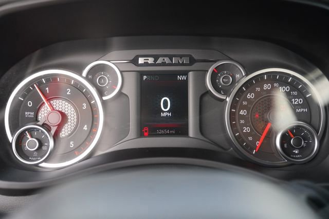 Used 2025 RAM 2500 Big Horn AWD/4WD image 24