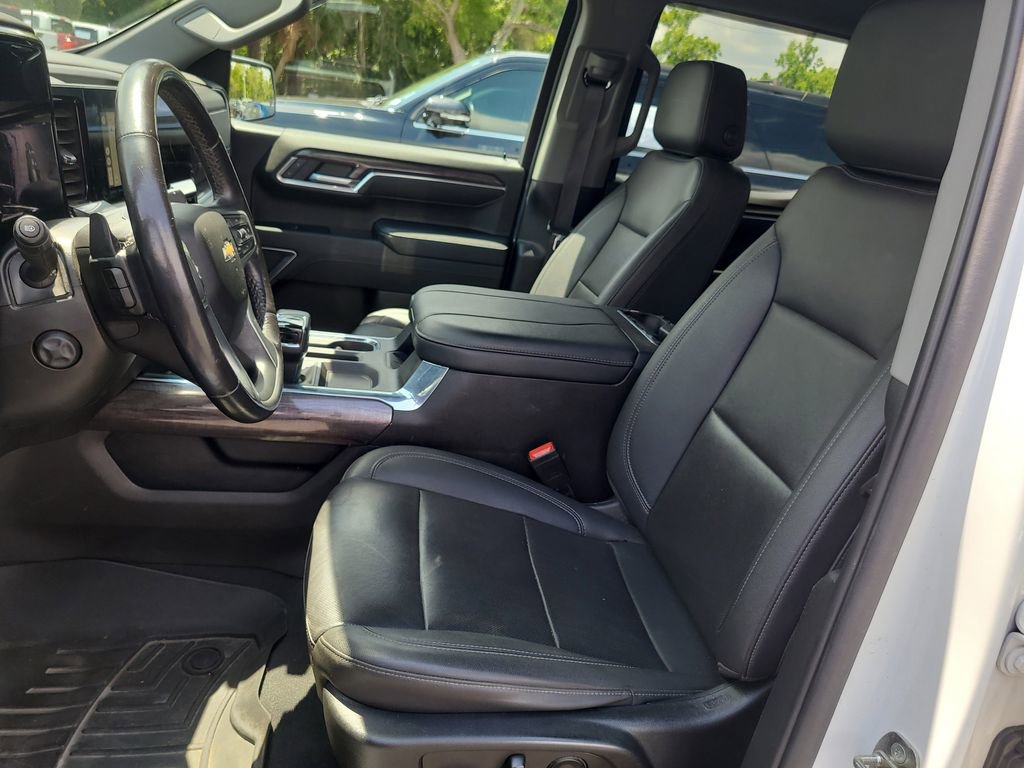 Used 2023 Chevrolet Silverado 1500 LTZ AWD/4WD image 17