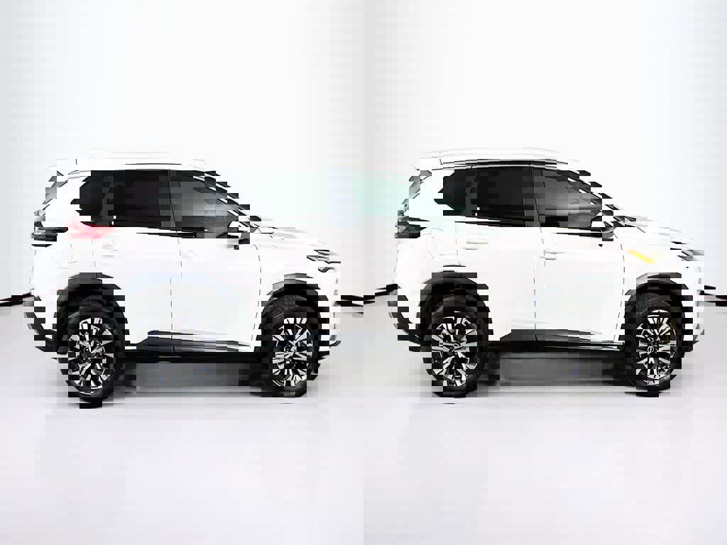 Used 2022 Nissan Rogue SV image 6