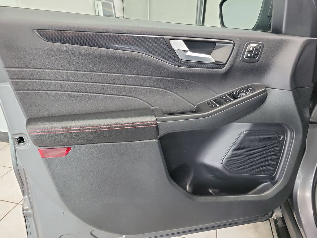 Certified 2023 Ford Escape ST-Line Elite AWD/4WD image 36