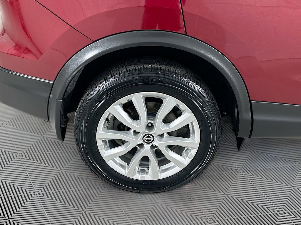 Used 2021 Nissan Rogue Sport SV w/ Technology Package image 30