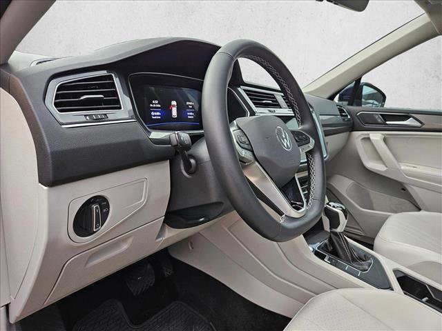 Used 2024 Volkswagen Tiguan SE FWD image 10