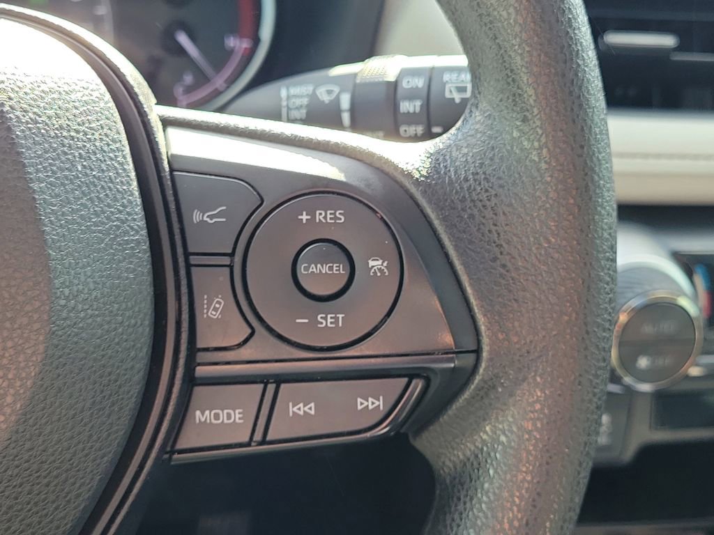 Used 2023 Toyota RAV4 XLE w/ Convenience Package image 27