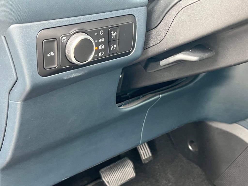 Certified 2025 Ford Maverick Lariat image 28