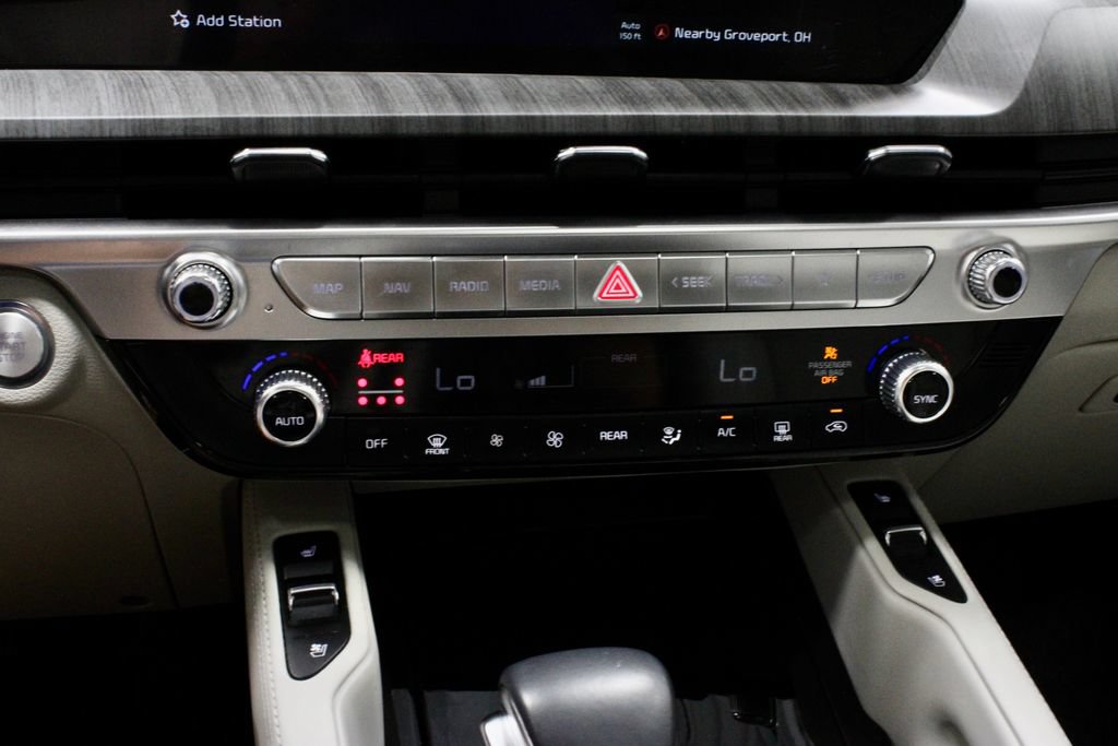 Used 2024 Kia Telluride EX w/ EX Captain's Chair Package FWD image 31