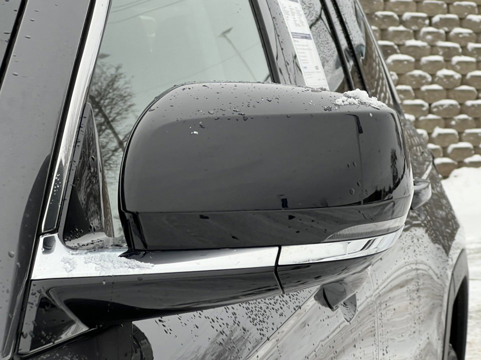 Used 2023 Jeep Grand Cherokee Limited w/ Luxury Tech Group II image 40