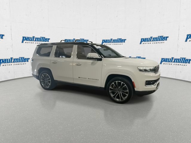 Used 2022 Jeep Grand Wagoneer Series III AWD/4WD image 13