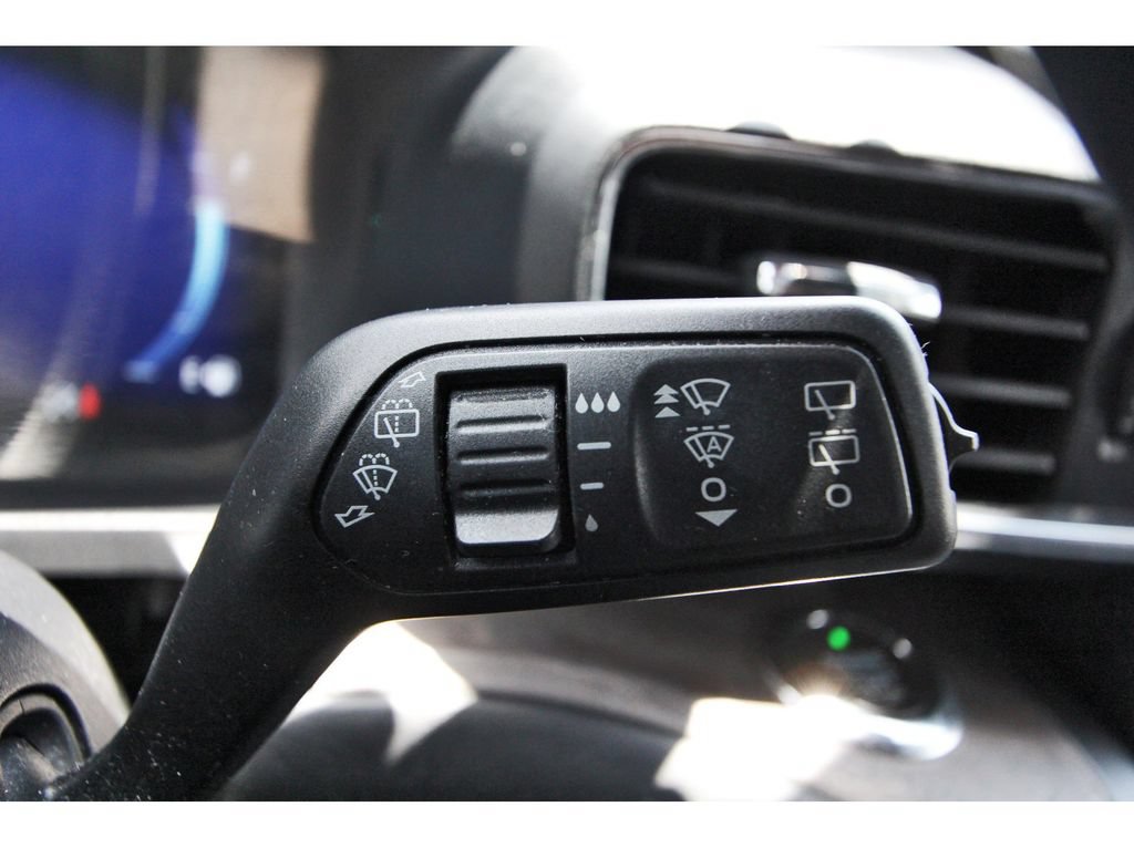 Certified 2020 Ford Explorer Platinum w/ Premium Technology Package AWD/4WD image 18