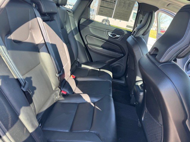 Used 2024 Volvo XC60 B5 Core image 33