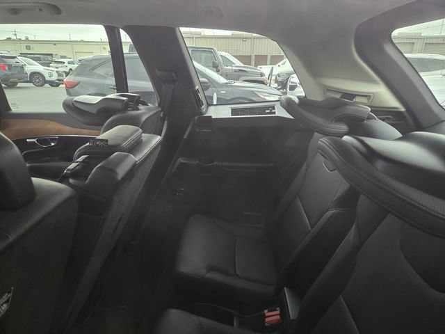 Used 2023 Volvo XC90 B5 Plus AWD/4WD image 4
