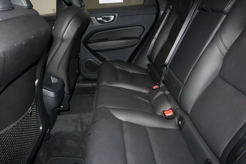 Used 2023 Volvo XC60 B5 Plus AWD/4WD image 22