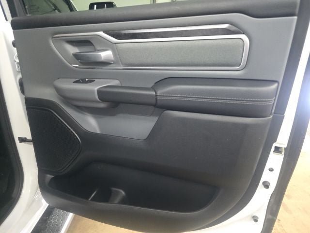 Used 2022 RAM 1500 Big Horn AWD/4WD image 9