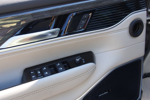 Used 2022 Jeep Wagoneer Series II w/ Premium Group I AWD/4WD image 26