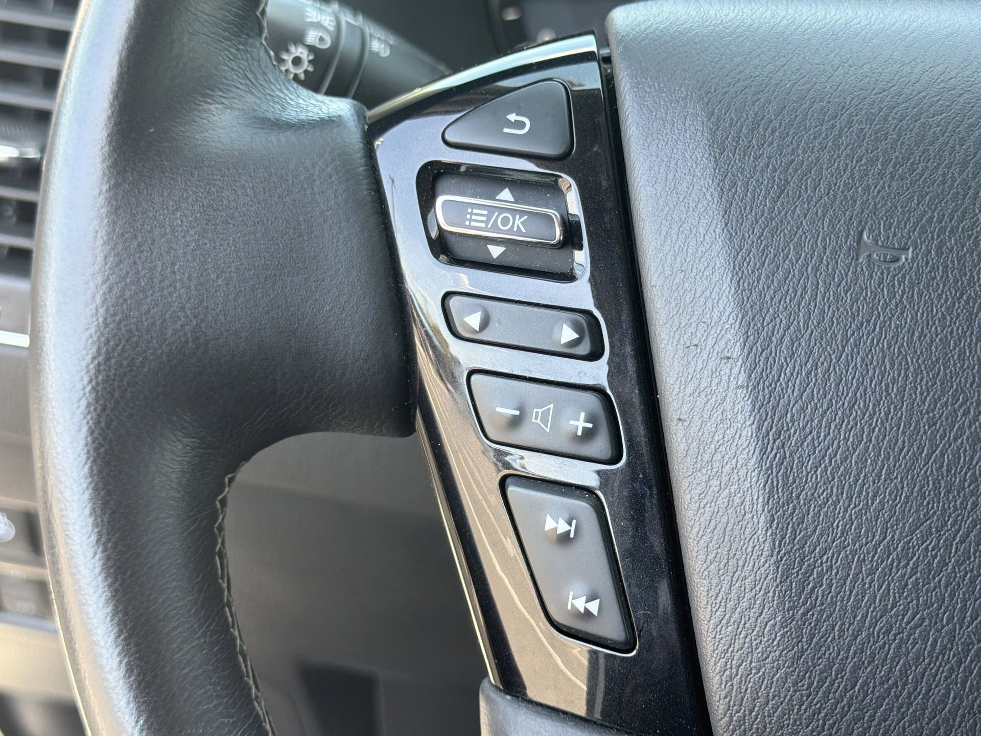 Used 2024 INFINITI QX80 Luxe AWD/4WD image 18