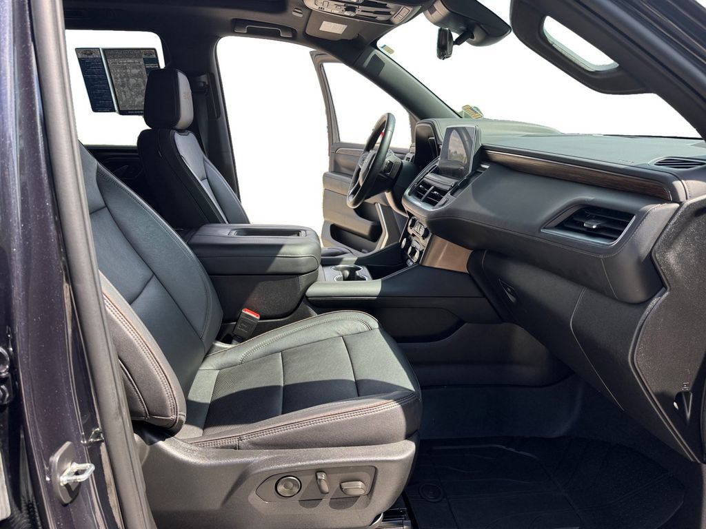 Used 2023 Chevrolet Tahoe High Country AWD/4WD image 18