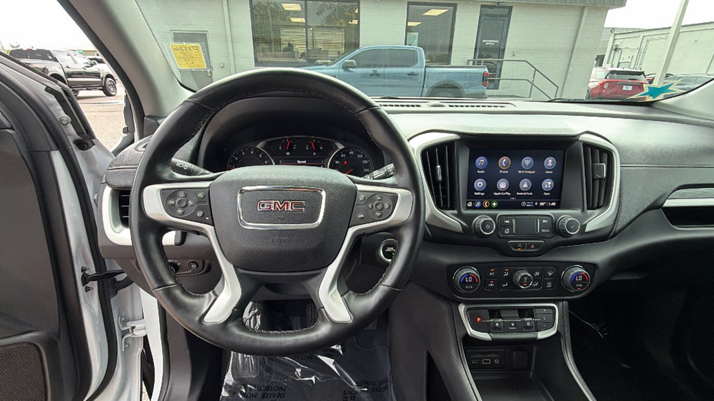 Used 2024 GMC Terrain SLT FWD image 16