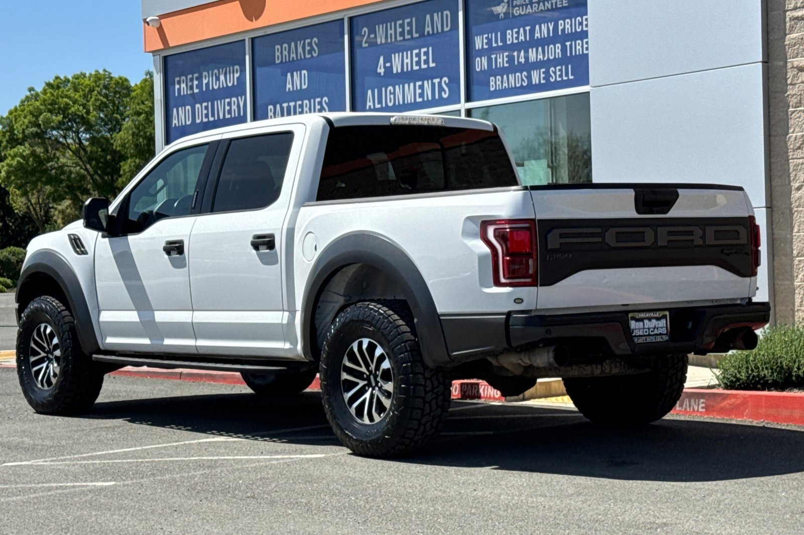 Certified 2020 Ford F150 Raptor w/ Equipment Group 801A Mid image 3
