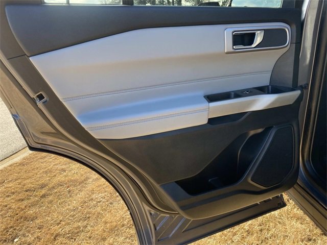 Certified 2021 Ford Explorer XLT w/ Equipment Group 202A image 13