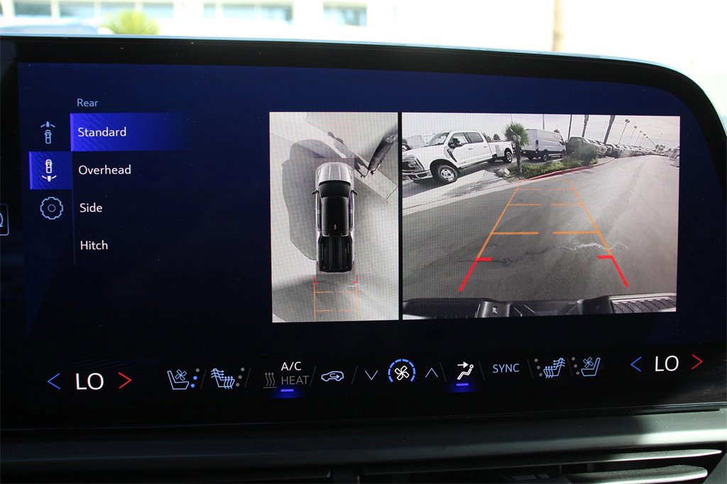 Used 2025 Chevrolet Silverado EV LT image 32