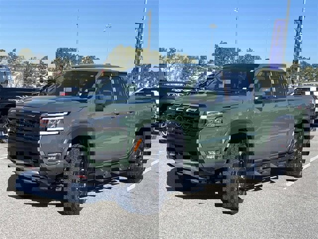 Used 2025 Nissan Frontier PRO-4X w/ Pro Convenience Package image 27