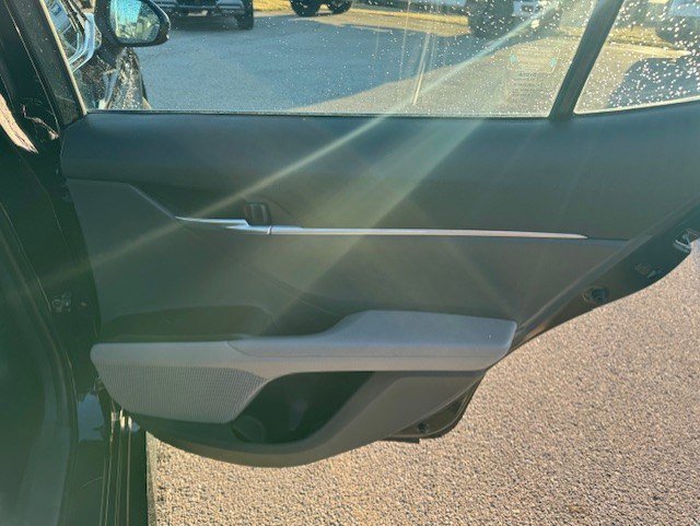 Used 2022 Toyota Camry LE FWD image 26